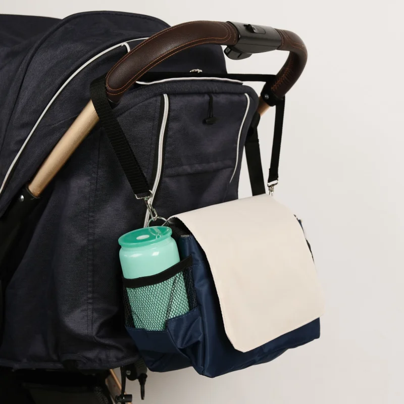 Omuz Askılıklı ve El Tutacaklı 2'si 1 Arada Ayarlanabilir Cırt'lı Bebek Arabası Çantası Lacivert Krem UR4236